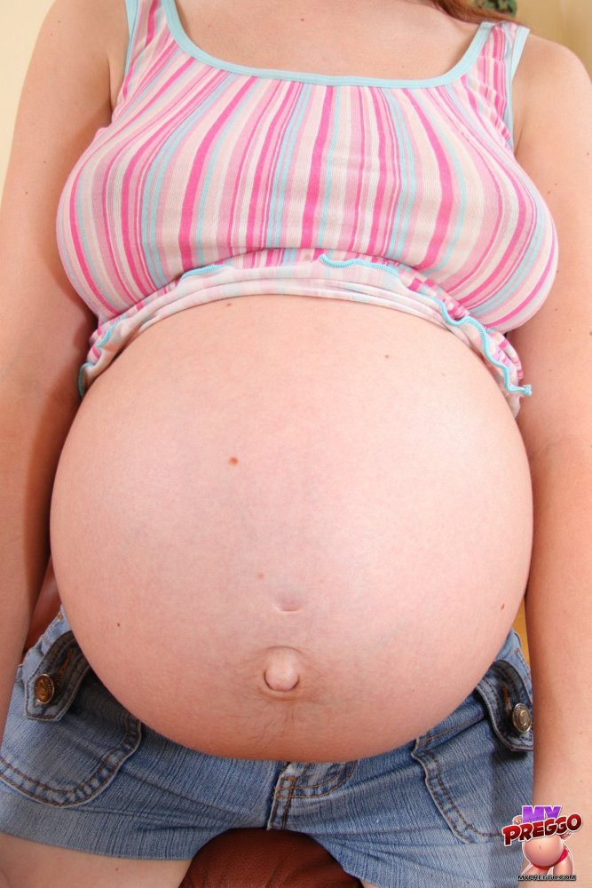 Pregnant Anya from MyPreggo.com